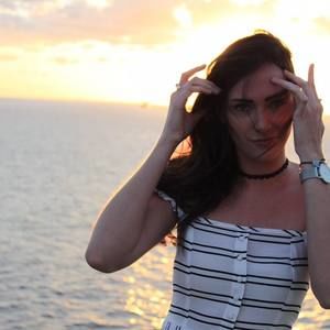 Meet your Posher, Christina